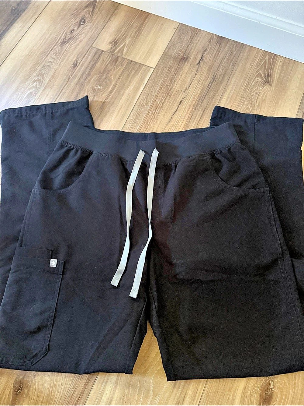 FIGS Kade Straight-Leg Scrub Pants Black Cargo Pants Medium Tall